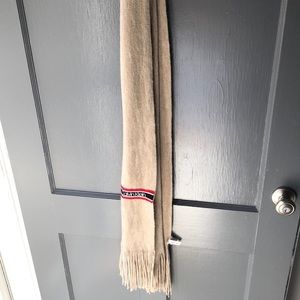 Clavin Klein scarf